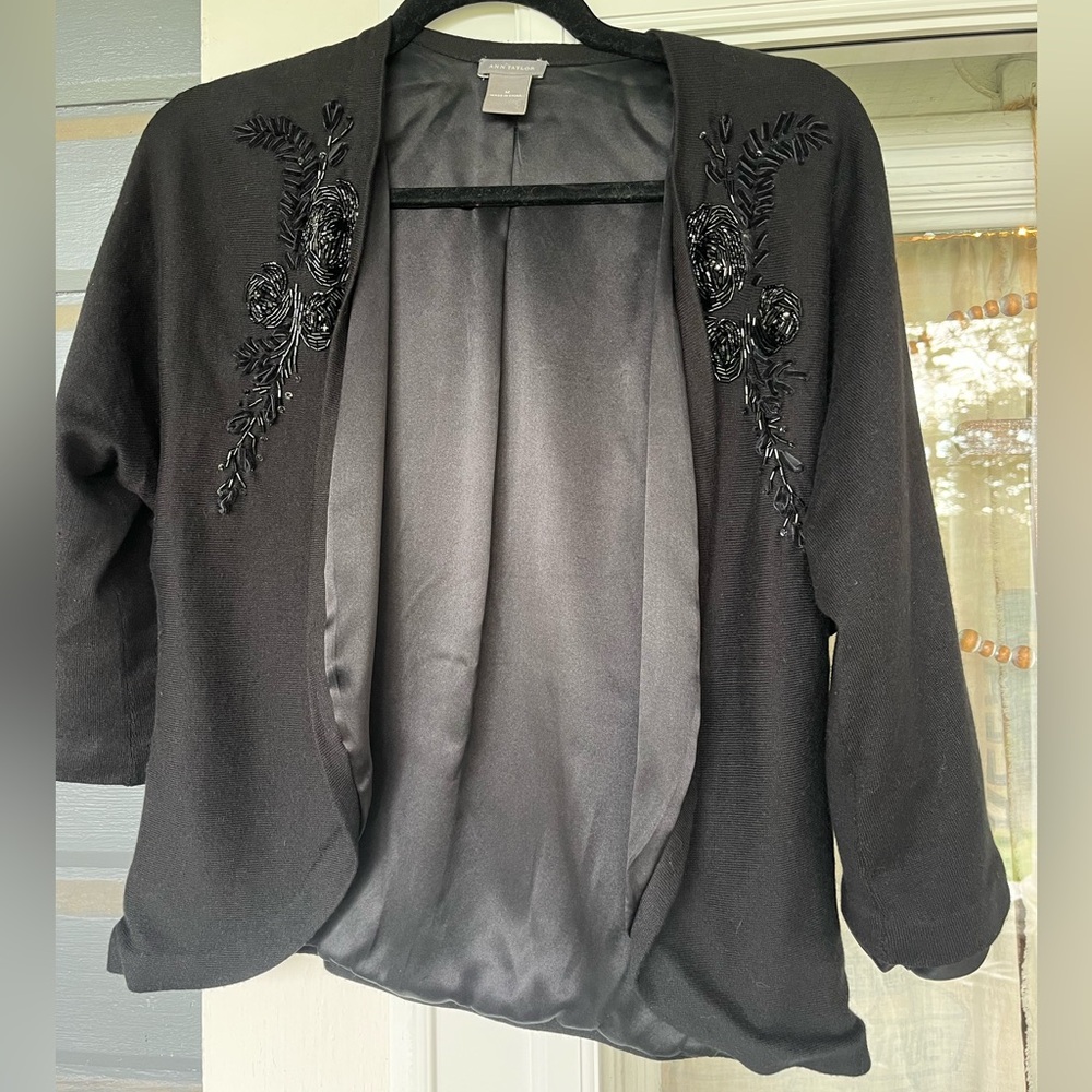 Ann Taylor Vintage Style Classic Luxury Lined Sweater Beaded Black Medium Silk